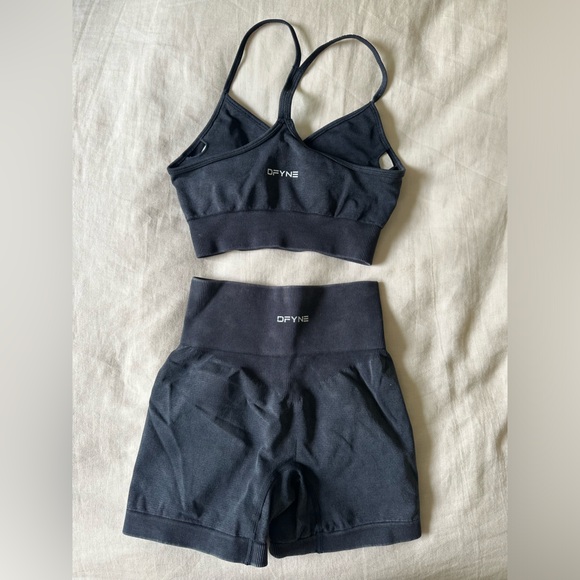 Defyne set - Picture 2 of 3